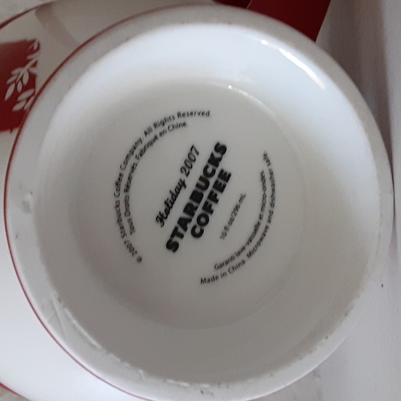 Starbucks holiday coffee mug two set - Picture 6 of 9